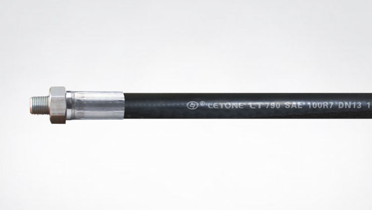 膠管內(nèi)油類介質(zhì)傳輸安全性與穩(wěn)定性